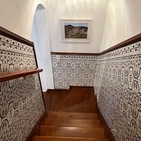 Miraculous Jungle Guest House, Quinta Em Atividade Fundão